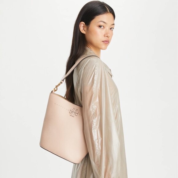 New Tory Burch McGraw Bucket Bag - Picture 2 of 7